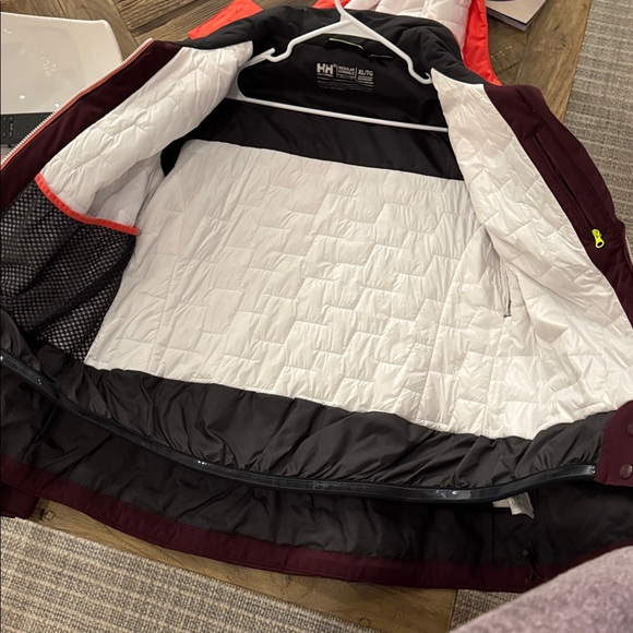 XL HELLY HANSEN LADIES MOTIONISTA LIFALOFT JACKET - wild rose color - Picture 9 of 9